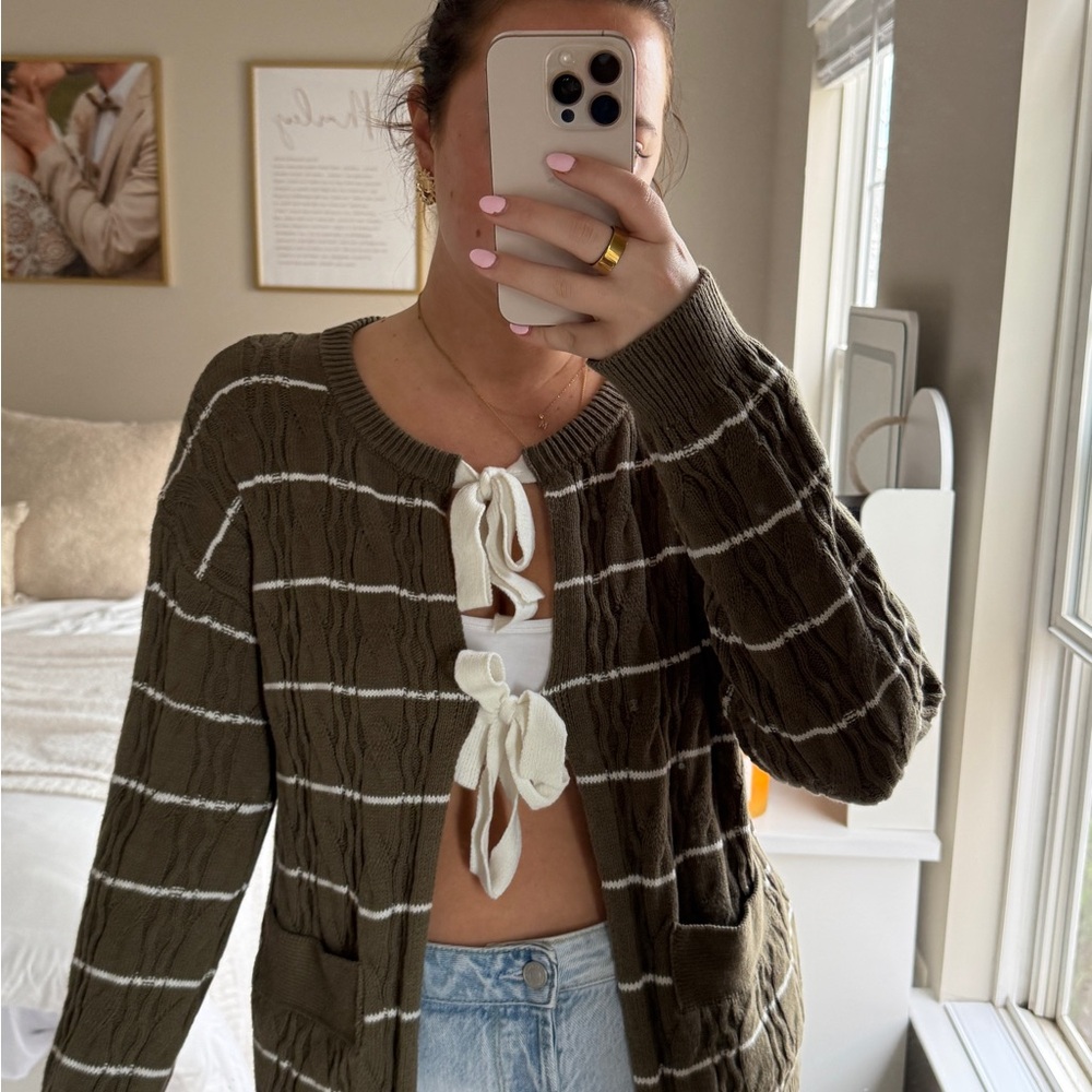 Green and White Chunky Knit Tie Front Cardigan Sweater